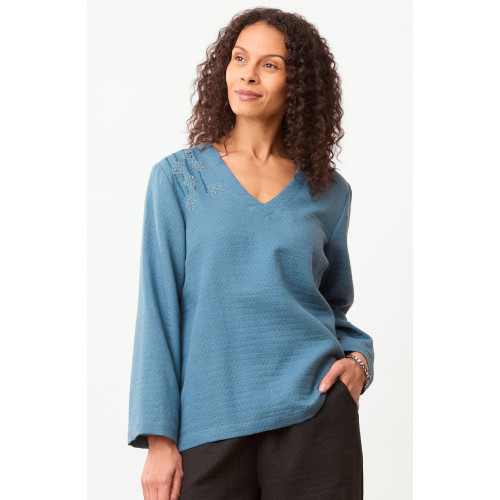 Deepa V-Neck Matelassé Top - Wave blue Deepa V-Neck Matelassé Top - Wave blue